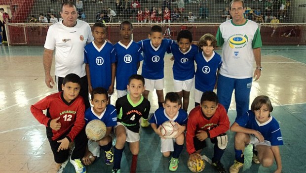 Sub 11 conquista importante vitória no Regional de Futsal