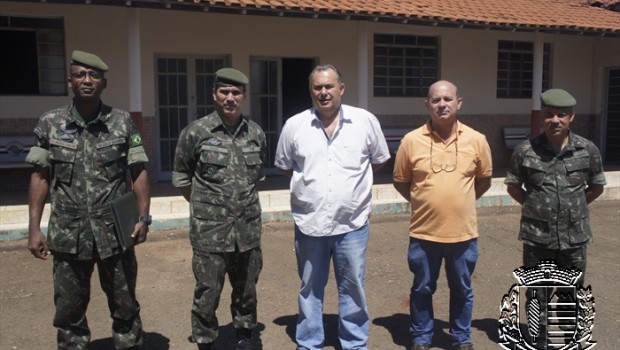 Representantes do Tiro de Guerra de São Paulo visitaram antiga Escola de Soldados