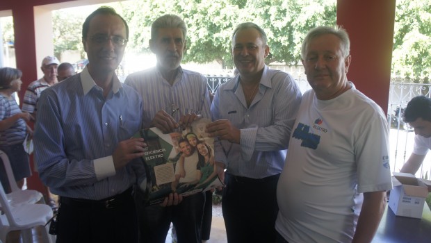 Famílias carentes participam do projeto Eficiência Energética