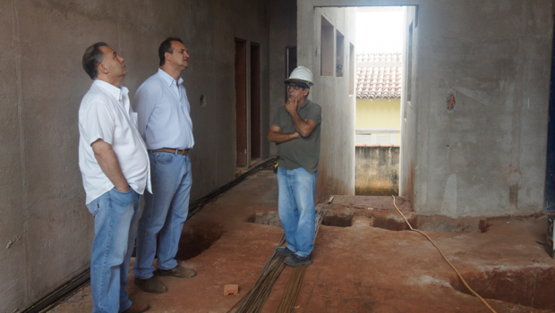 Prefeito Celso Itaroti e vereadores acompanharam o andamento das obras