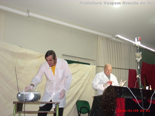 Terra nos Olhos, uma tragicomédia com raízes no teatro de arena