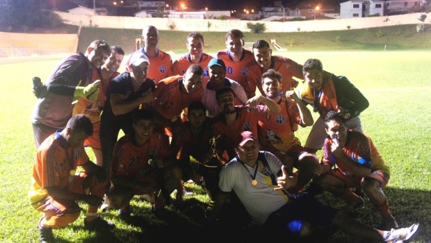 Vargeana conquista o título do Municipal 2015 após campanha invicta