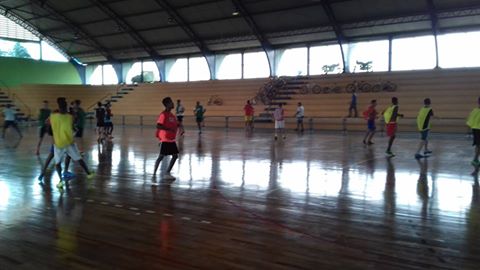 Escolinha de Futsal enfrenta Cajuru