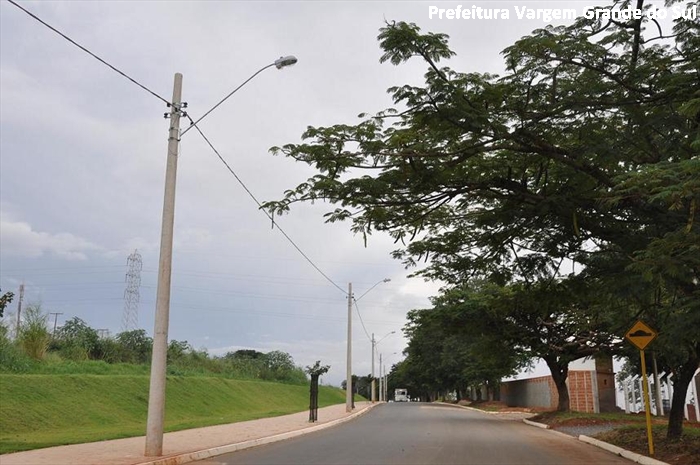 Dom Tomás Vaquero recebe iluminação