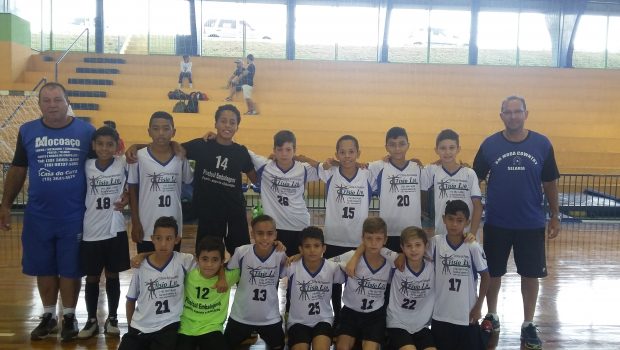 ESCOLINHA DE FUTSAL ESTRÉIA CONTRA PINHAL NA LIGA