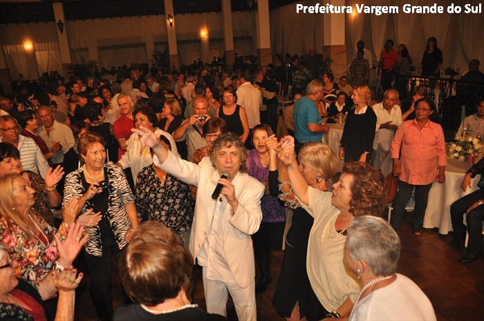 Baile da Saudade com Ricardo Braga foi sucesso