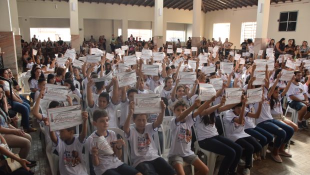 PROERD REALIZA FORMATURA DOS ALUNOS DA REDE MUNICIPAL E PARTICULAR
