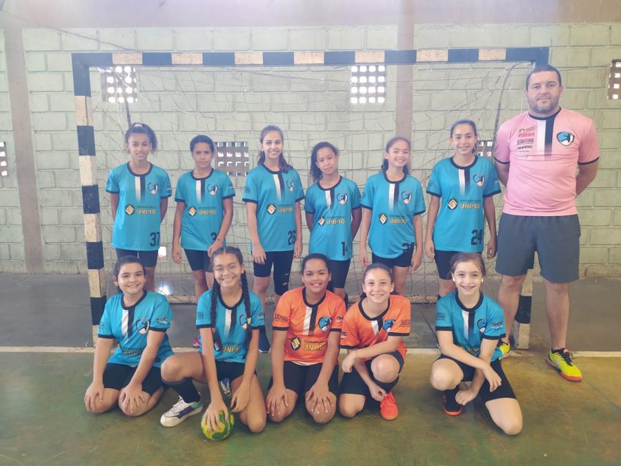 EQUIPE FEMININA DE HANDEBOL JOGOU PELA LIGA JANDAIA EM POÇOS DE CALDAS