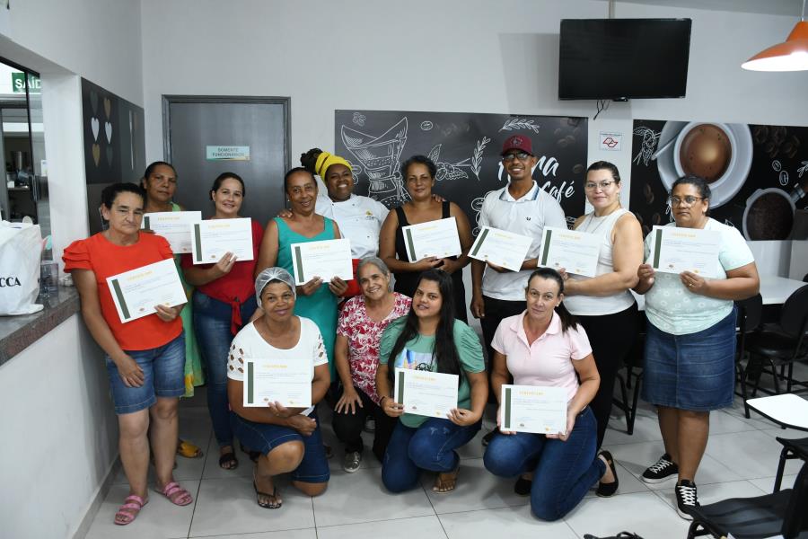 CURSO DE LANCHES É OFERECIDO NO COZINHALIMENTO