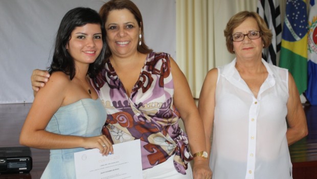 Programa Fortalecendo a Família diplomou formandos de nove cursos