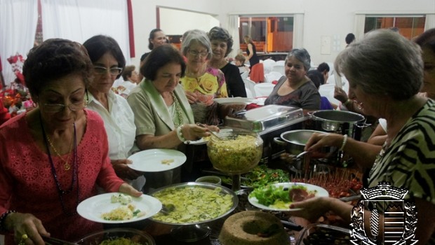 Ação Social promove jantar de confraternização do Centro do Idoso