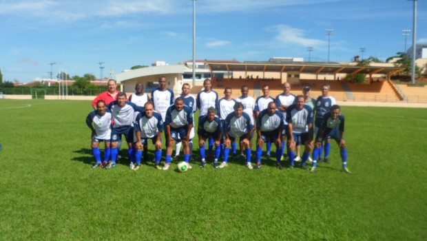Prefeito Celso Itaroti deu o pontapé inicial no Campeonato Municipal de Futebol