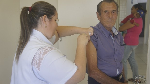 Departamento de Saúde vacinou mais de 13 mil pessoas contra a gripe