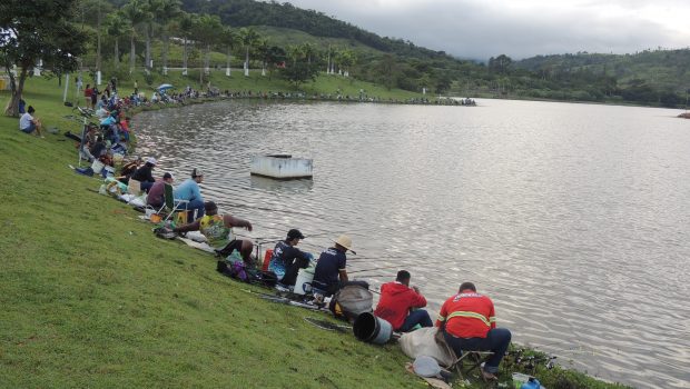 MILHARES DE PESSOAS PARTICIPARAM DO 5º TORNEIO DE PESCA