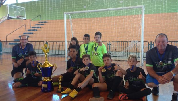 Escolinha municipal é vice-campeã no campeonato regional de base