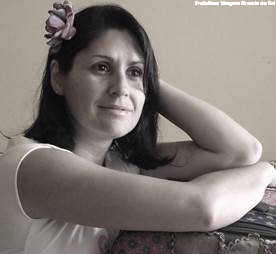 Rosane Castro contará histórias no roteiro de junho da Biblioteca Móvel