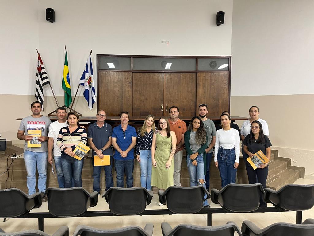 AULAS DO CURSO GRATUITO DE VITRINISMO JÁ COMEÇARAM