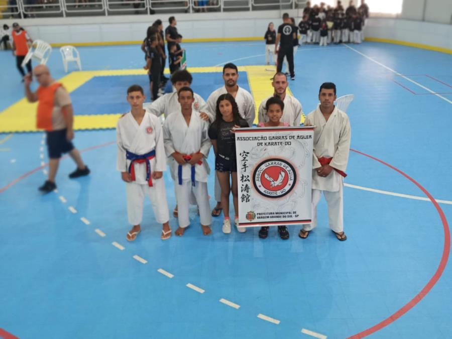 EQUIPE DE KARATÊ GARRAS DE ÁGUIA PARTICIPOU DE COMPETIÇÃO EM AMPARO