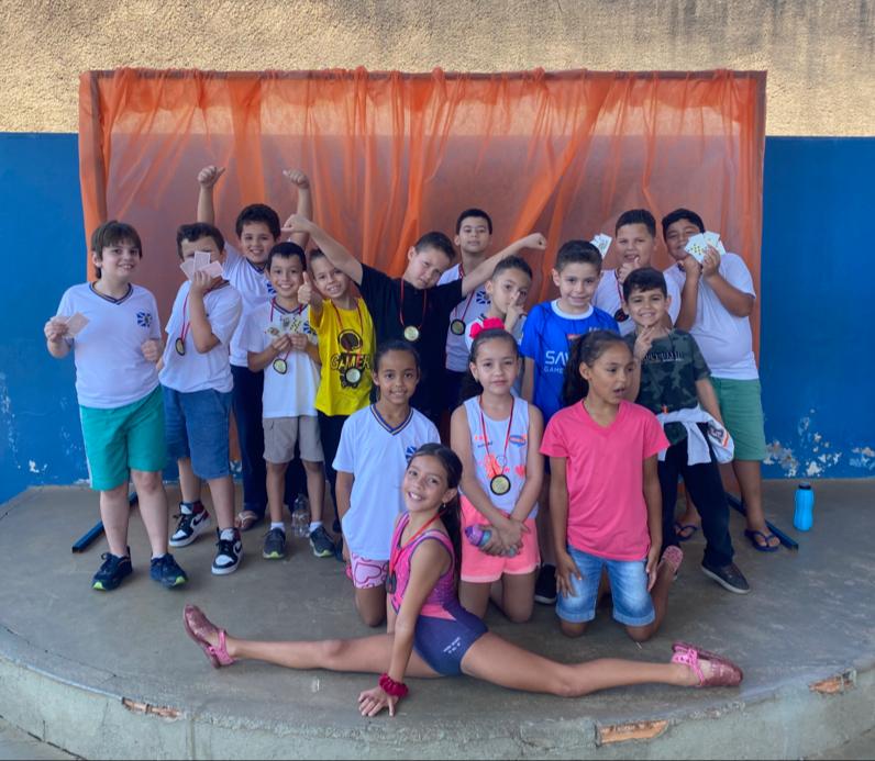 EMEB “PROF. HENRIQUE DE BRITO” REALIZOU SHOW DE TALENTOS