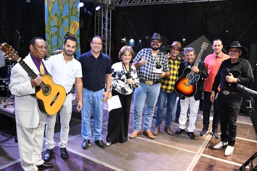 VENCEDORES DO 11° FESTIVAL DE MÚSICA SERTANEJA