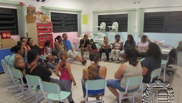 Departamento de Educação realiza encontros entre comunidade escolar e famílias