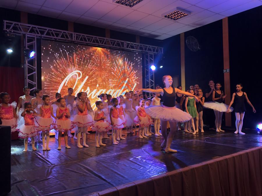 SÁBADO (21) FOI REALIZADO O 1º FESTIVAL DA OFICINA DE BALLET