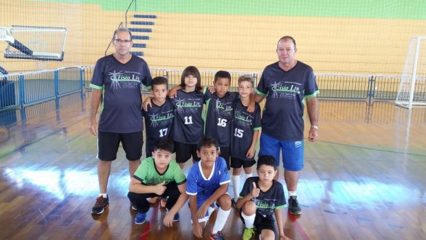 Escolinha de futsal vence em três categorias pela Liga