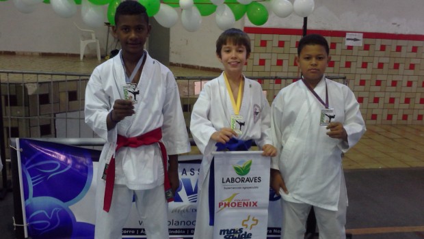 Equipe de karatê conquista sete medalhas na 2ª Copa Ippon