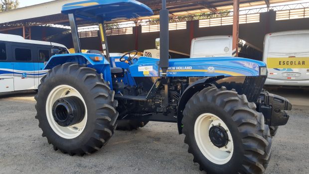 MUNICÍPIO RECEBEU NOVO TRATOR AGRÍCOLA