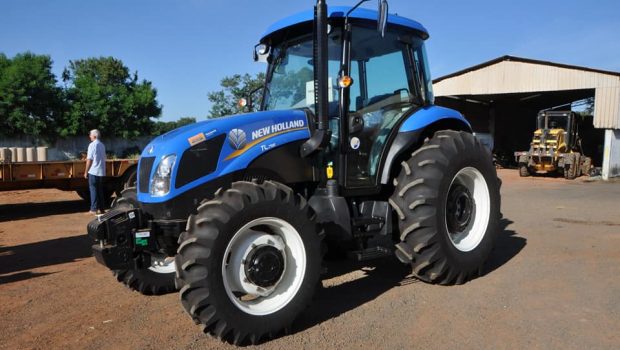 PREFEITURA DISPONIBILIZA TRATOR E ALGUNS EQUIPAMENTOS AGRÍCOLAS PARA PRODUTORES RURAIS