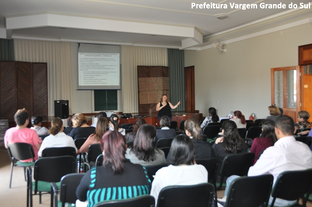 CMDCA realiza capacitação para atores do sistema de garantia de direitos da criança e adolescente