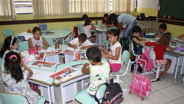 Rede Municipal de Vargem Grande do Sul oferece aulas de Inglês para as crianças