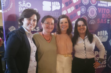 SECRETARIA ESTADUAL DA MULHER RECEBE MUNICÍPIOS E EXPÕE PROJETOS