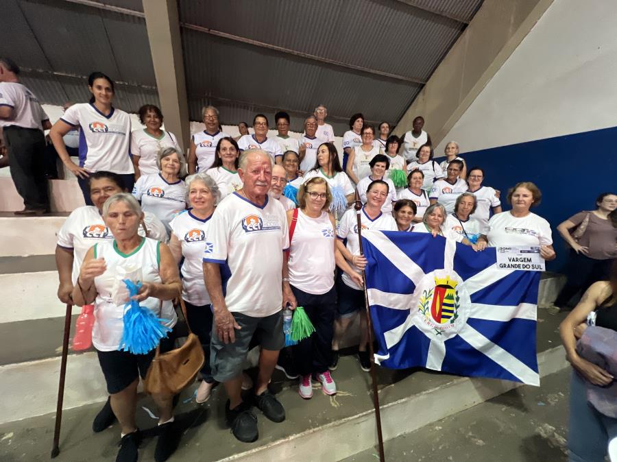 MELHOR IDADE PARTICIPOU DA ABERTURA DO JOMI