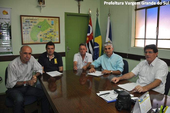 Autoridades discutem aumento salarial para servidores públicos