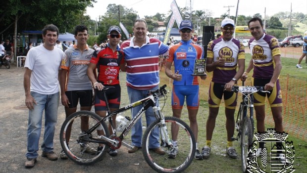 300 ciclistas participaram da Copa MTB Kalangas Bikers/Unifae em Vargem Grande do Sul