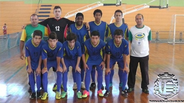 Vargem continua na liderança do Campeonato Regional de Futsal