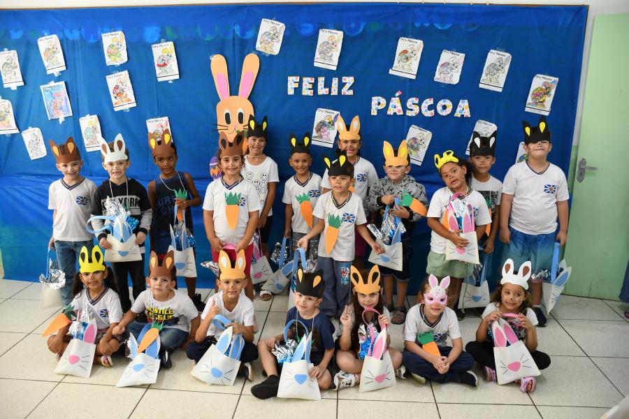 ESCOLAS E CRECHES MUNICIPAIS COMEMORAM A PÁSCOA COM MUITA FESTA
