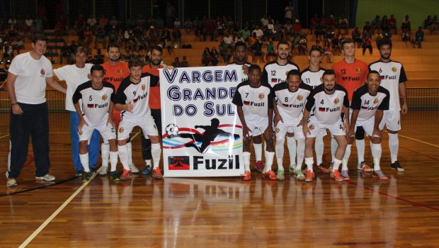 Vargem/Fuzil vence Caconde na taça EPTV de Futsal