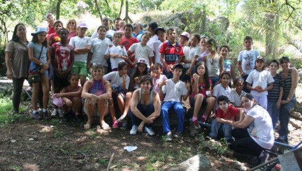 Alunos da Escola “Nair Bolonha” participam de passeio rural