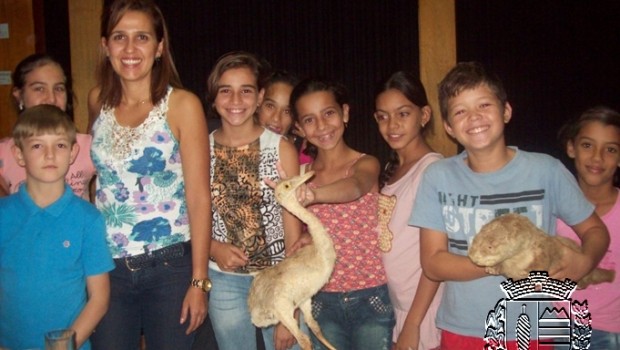 Alunos do Projeto Guri participam de palestra no Zoológico Municipal