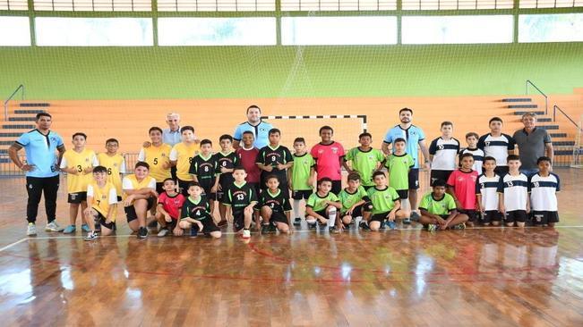 ESPORTE ESTÁ REALIZANDO PRIMEIRO CAMPEONATO DE HANDEBOL