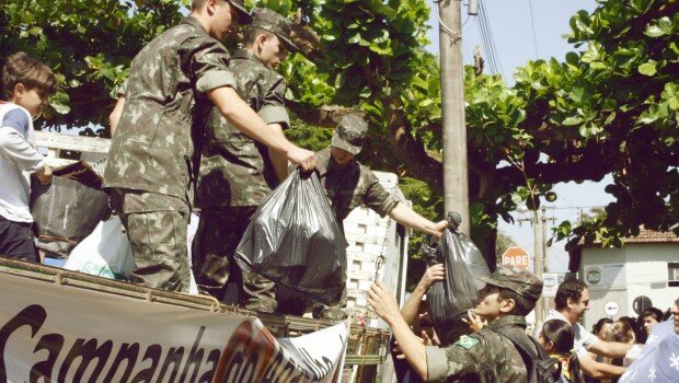 Sábado de solidariedade! Campanha do Agasalho 2016 foi um sucesso