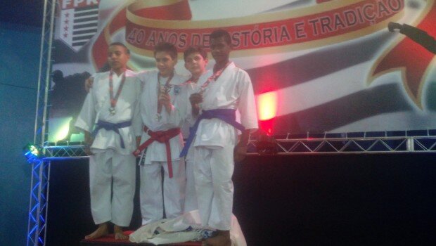 Karatê conquista três medalhas no Open Escolar em São Paulo