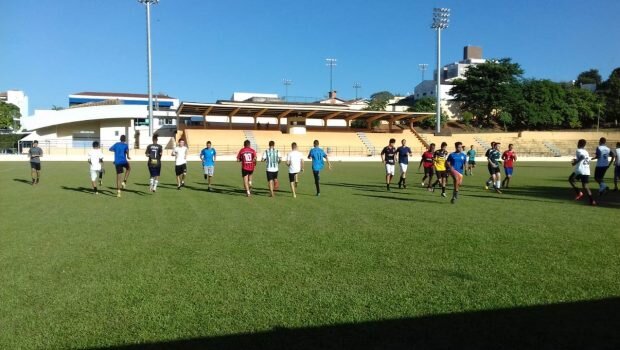 ESCOLINHA DE FUTEBOL REINICIA AS AULAS E NOVAS VAGAS ESTÃO DISPONIVEIS