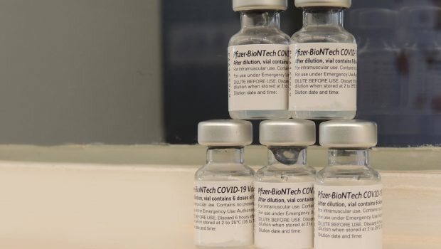 DEPARTAMENTO DE SAÚDE APLICOU 593 DOSES DE VACINA CONTRA COVID-19
