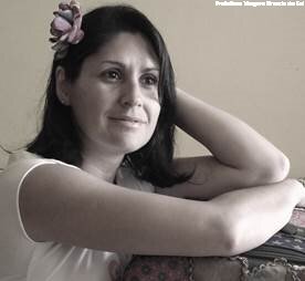 Rosane Castro contará histórias no roteiro de junho da Biblioteca Móvel