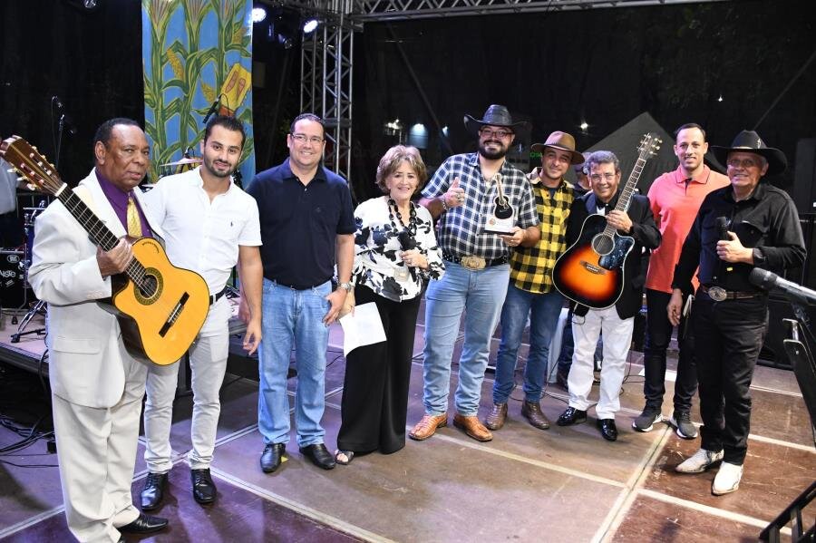 VENCEDORES DO 11° FESTIVAL DE MÚSICA SERTANEJA