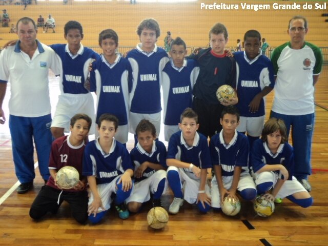 Futsal inicia regional com goleada