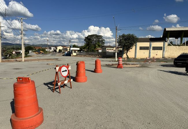 TRÂNSITO FECHADO NOS ACESSOS À VIA EXPRESSA BOLONHA E NOVA ROTATÓRIA